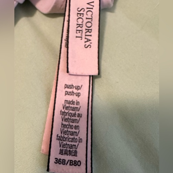 Victoria’s Secret bra LoveCloud SOLD OUT COLOUR - Picture 5 of 9